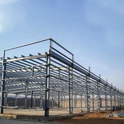 Q235 διαστημική πλαισίων χάλυβα αποθήκη εμπορευμάτων δομών μετάλλων δομών αλεξίπυρη Prefab