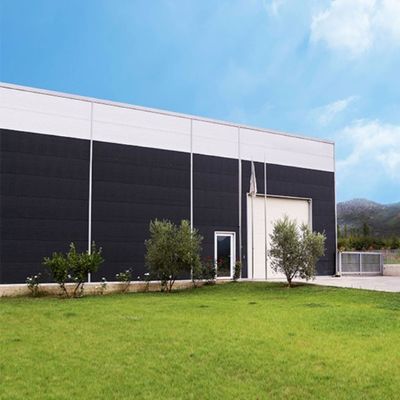 Ελαφριά αποθήκευση οικοδόμησης εργαστηρίων αποθηκών εμπορευμάτων δομών χάλυβα που προσαρμόζεται