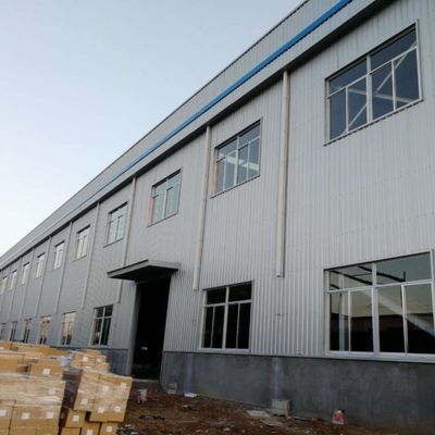 Μεγάλο διάστημα μεταλλικού κτιρίου Βιομηχανική δομή χάλυβα Σχεδιασμός αποθήκης