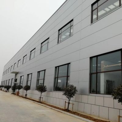 Προσαρμοσμένο κατασκευασμένο χάλυβα κτίριο σύγχρονο εργαστήριο