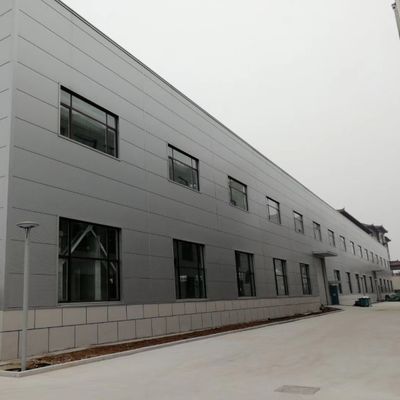 Προσαρμοσμένο κατασκευασμένο χάλυβα κτίριο σύγχρονο εργαστήριο