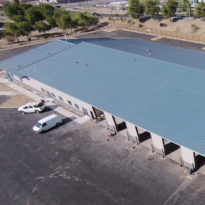 Εργαστήριο παραγωγής και επεξεργασίας μεταλλικών κατασκευών με δίρριχτη στέγη